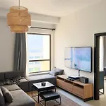 Favdubai Presents 2Br Apartment In The Heart Of Jbr And Dubai Marina 150 M To Jbr Beach With Famous Ain Dubai View The Biggest Ferris Wheel In The World Swimming Pool Access, Air-Conditioned Gym, Free Parking & Housekeeping