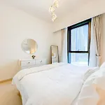 Stay In First Class At Downtown By 2Nd Best Home, Dubai - 2Br - Burj Khalifa View