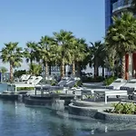 White Sage - Glamorous & Spacious 2Br At Damac Paramount Towers