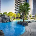 White Sage - Glamorous & Spacious 2Br At Damac Paramount Towers