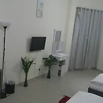 Ruby Star Hostel Dubai F2
