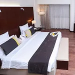 Aavri Hotel