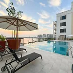 Family Escape, Beautiful 1 Bedroom At La Mer Beach