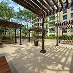Trophy Jumeriah Pearl Retreat With Great Pool & Gym In Madinat Jumeriah Living