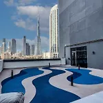 Elite Lux Holiday Homes - Elegant 2Br Suite In Business Bay Dubai