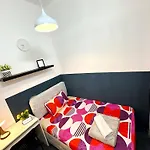 Deluxe Couple Partition Room In Tecom Near Metro
