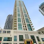 Dazzling Studio Stunning Ain Dubai View Marina