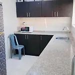 Room For 2 Person Close To Metro