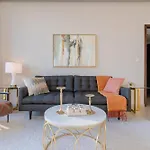 Downtown 1 Bed With City Views