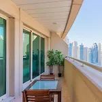 Cosy 1 Bedroom Marina Apartment