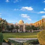FAM Living - Palm Jumeirah Sarai Apartments - Private Beach
