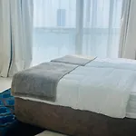 Walking Distance To Dubai Mall Full Burj Khalifa View And Fountain View New Year Full Fireworks View 2Br