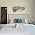 Elite Lux Holiday Homes - Two Bedroom Apartment Direct Metro Access In Al Furjan, Dubai