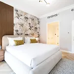 2 Bed- Family Friendly, Private Jacuzzi - Dubai Mall