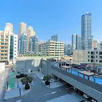 Stunning Apt With Balcony & Marina View