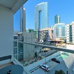 Stunning Apt With Balcony & Marina View