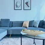 Unforgettable Canal & Sea View In Dubai Marina