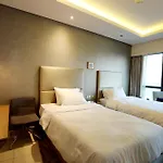 Brownstone Holiday - Paramount Hotels Five Star Residence