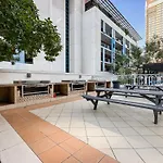 Stunning Sunset View Terrace 2 Bed Apartment In The Heart Of Dubai Marina