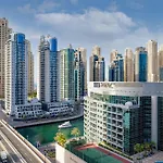 Luxury And Spacious Full Marina View