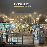 Travelers - Dubai Marina Hostel
