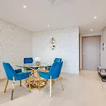 Elegant 2-Br Gem Quick Access Downtown Dubai