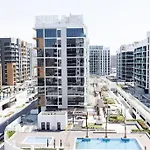 Incredible Studio In Azizi Riviera