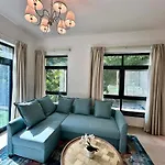 Lux Bnb Travo Tower I Private Garden I Lake View