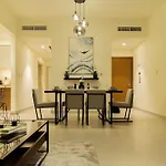 Sleeps 8 Private Cinema World Island Views
