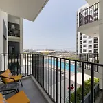 Comfortable 2Bd Apartment Next To Metro & Mall