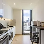 Stunning Apt With Artful Interior And Urban Views