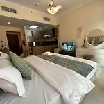 Serviced Studio Near Burj Khalifa
