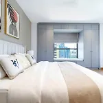 Luxury Stay With Incredible Views & Balcony Dubai Jbr