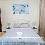 1 Bedroom Apt, Miracle Garden With Rooftop Pool, King Bed, Gym,100Mbps