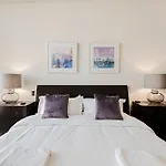2 Bd Tiara Palm Views, Beach & Pool, Amazing Views Of The Palm