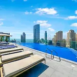 Fam Living - Stunning Modern Marina Apartment