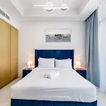 A Living - Luxury Studio Apartment In Aykon City Canal Views, Business Bay