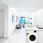 Luxurious 1Bedroom Balcony & View Business Bay