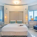 First Class 2Br Modern Downtown Retreat