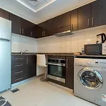 Aws Holiday Homes - Studio 5 Min Walk To The Sea