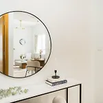 Vogue Downtown - Bellevue Towers