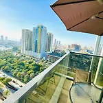 Cloud 9 - Chic Studio Apt With City Views In Regina Tower