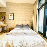 Cloud 9 - Chic Studio Apt With City Views In Regina Tower