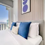 Tranquil 2 Bed Sea&Marina Skyline Views