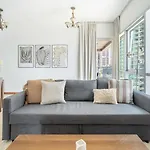 Guestready - Chic Living Near Dubai\'S Attractions