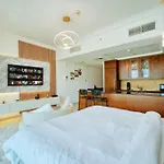 Luxury Studio - Downtown Dubai 8 Minute Walk To Burj Khalifa & Dubai Mall