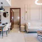 Stylish High Floor Apartment With Burj View