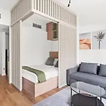 Renovated Studio Next To Dubai Mall & Burj Khalifa