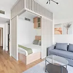 Bright Downtown Dubai Studio By Mall, Burj Khalifa & Fountains