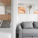 Bright Downtown Dubai Studio By Mall, Burj Khalifa & Fountains